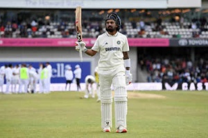 KL Rahul Faces Pressure to Deliver Consistency in Second Test Amidst India's Batting Transition, Warns Manjrekar