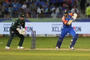 Asia Cup 2025 in Jeopardy? Pakistan's Referee Demand Fuels Uncertainty Amid Handshake Controversy
