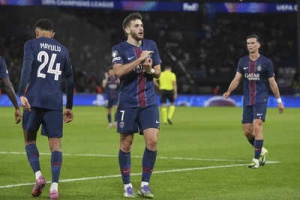 PSG Dominates Atalanta, Van Dijk's Late Header Secures Liverpool Win, Bayern & Inter Impress in Champions League Action