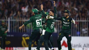 Asia Cup 2025: Pakistan's Bowling Attack Gains Momentum with ICC Rankings Boost
OR
Pakistan Bowlers Surge in ICC Rankings Ahead of Asia Cup 2025